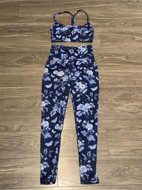 Terez Navy & Light Blue Floral High-Waist bra and leggings Set XS